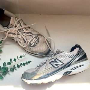 New Balance 520 White/Navy/Silver Sneakers 11 D mens